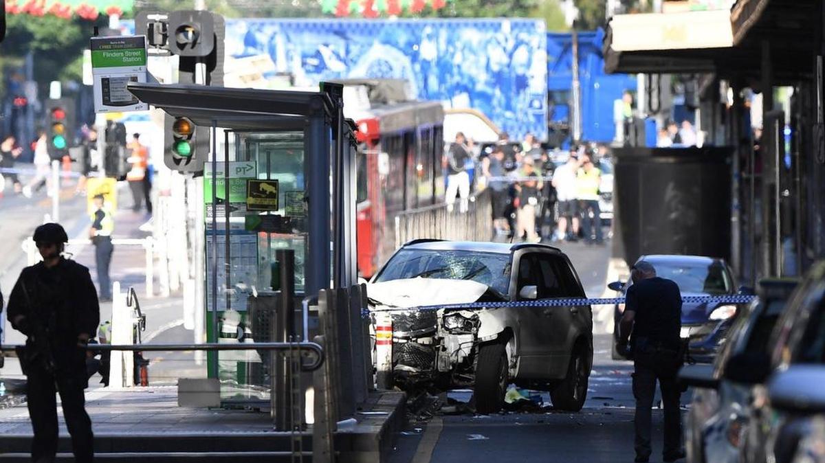 Vista del lugar de un atropello en Melbourne (Australia) el 21 de diciembre de 2017.
