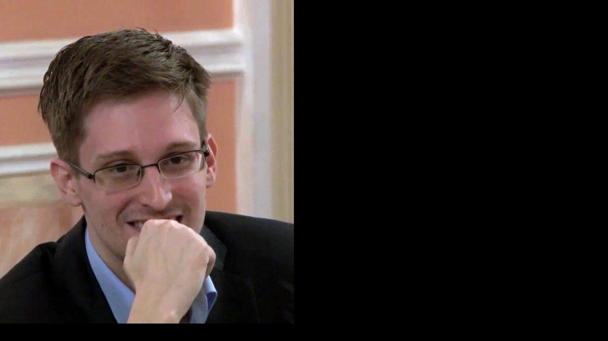 <cutline_leadin>Edward Snowden</cutline_leadin>, el ex analista de la Agencia de Seguridad Nacional de EEUU (NSA) se plantea regresar a su país, indicó este martes su abogado. Foto archivo