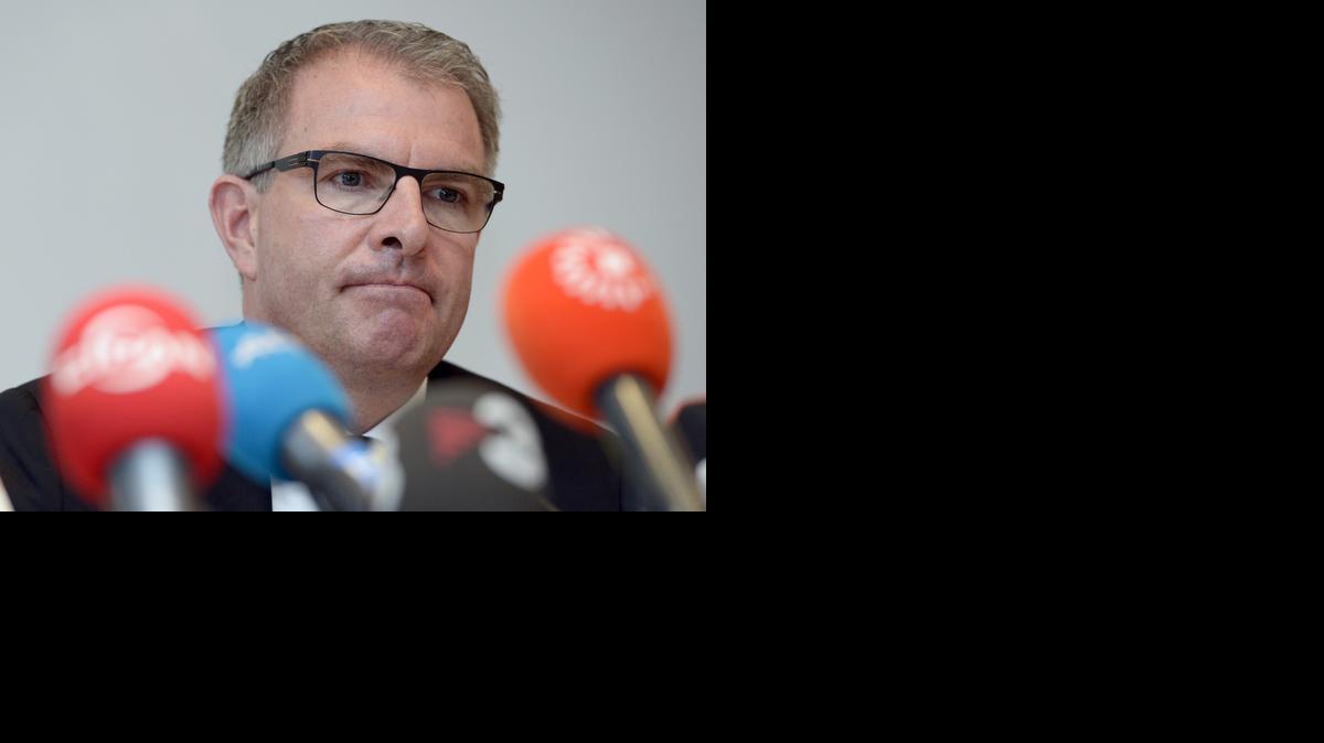 
Carsten Spohr, presidente de Lufthansa, dijo el jueves que la compañía desconoce los motivos que llevaron al copiloto a provocar de forma consciente el descenso del avión.
