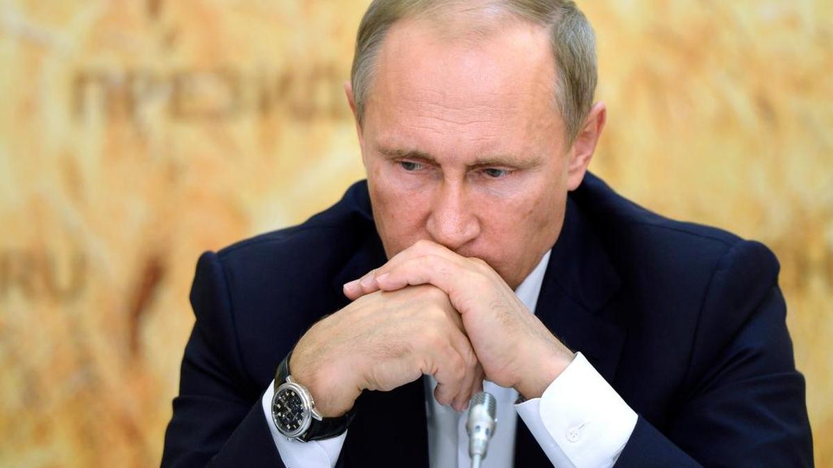 
El líder ruso, Vladimir Putin, ya ha dejado claro días atrás que no renunciará a prestar apoyo militar al régimen del presidente sirio, Bachar al Assad, incluso si eso va en contra de los deseos de Estados Unidos.
