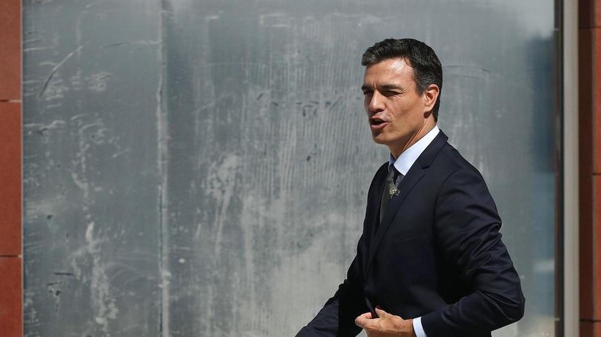 Con este decreto, el Gobierno socialista de Pedro Sánchez, cumple uno de sus principales compromisos: devolver a los ciudadanos los derechos que les arrebató la crisis, como los sanitarios.