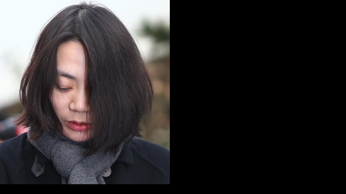<cutline_leadin>Cho fue</cutline_leadin> encontrada culpable de agredir a la azafata que le sirvió mal una ración de frutos secos y modificar los planes del vuelo de Korean Air. Foto archivo