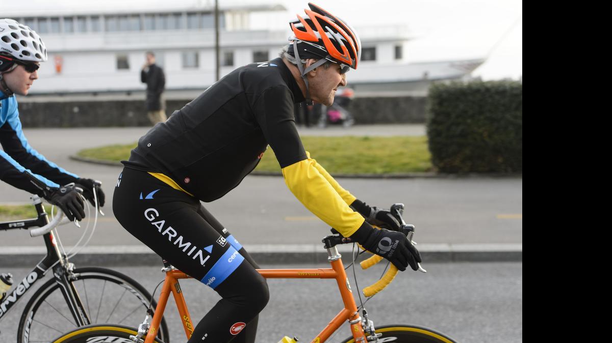 
El secretario de Estado estadounidense suele llevar en el avión su bicicleta personal y hacer rutas ciclistas en sus giras por Europa.
