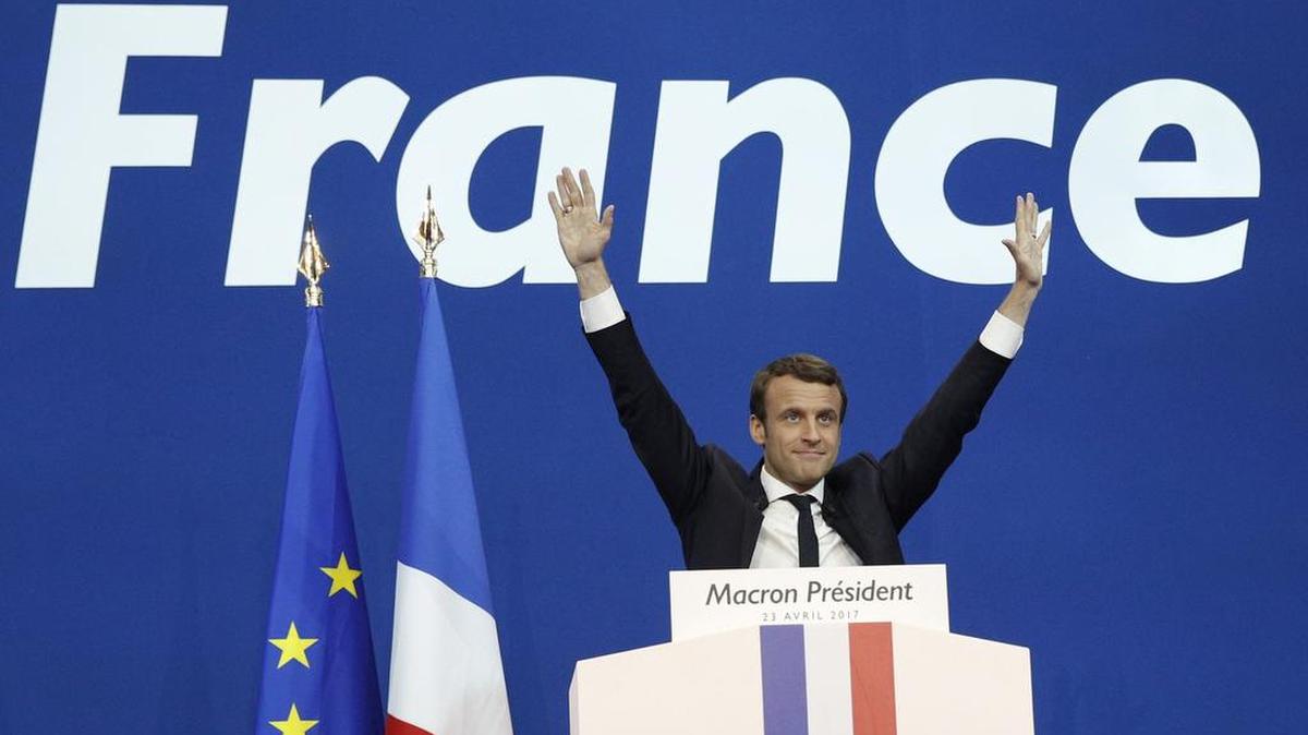Candidato presidencial francés para 'En Marche!', Emmanuel Macron celebra después de la primera vuelta de las elecciones presidenciales en París, Francia, 23 de abril de 2017.