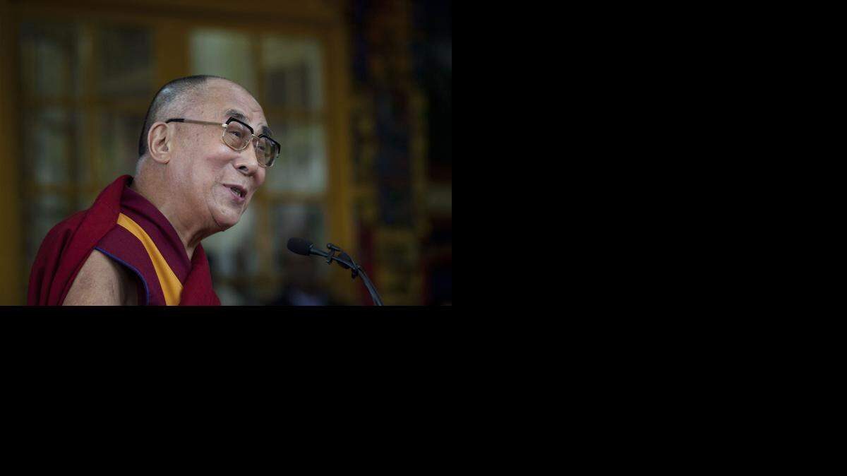 <cutline_leadin>en una</cutline_leadin> ceremonia celebrada en Dharamsala, India, este jueves, el líder tibetano estimó que las autoridades sudafricanas habían “abusado de una persona sencilla”.