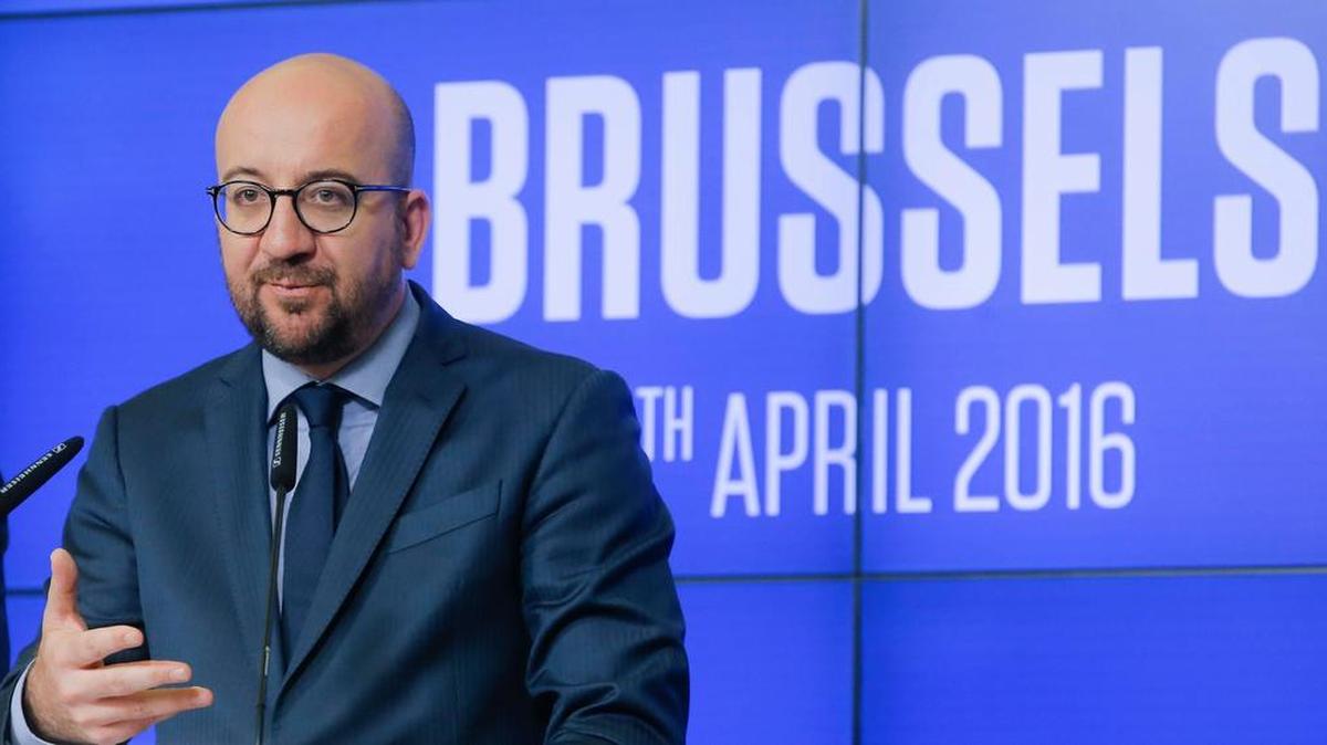 El primer ministro belga, Charles Michel, comparece el miércoles en una rueda de prensa dos semanas después de los atentados terroristas en Bruselas.