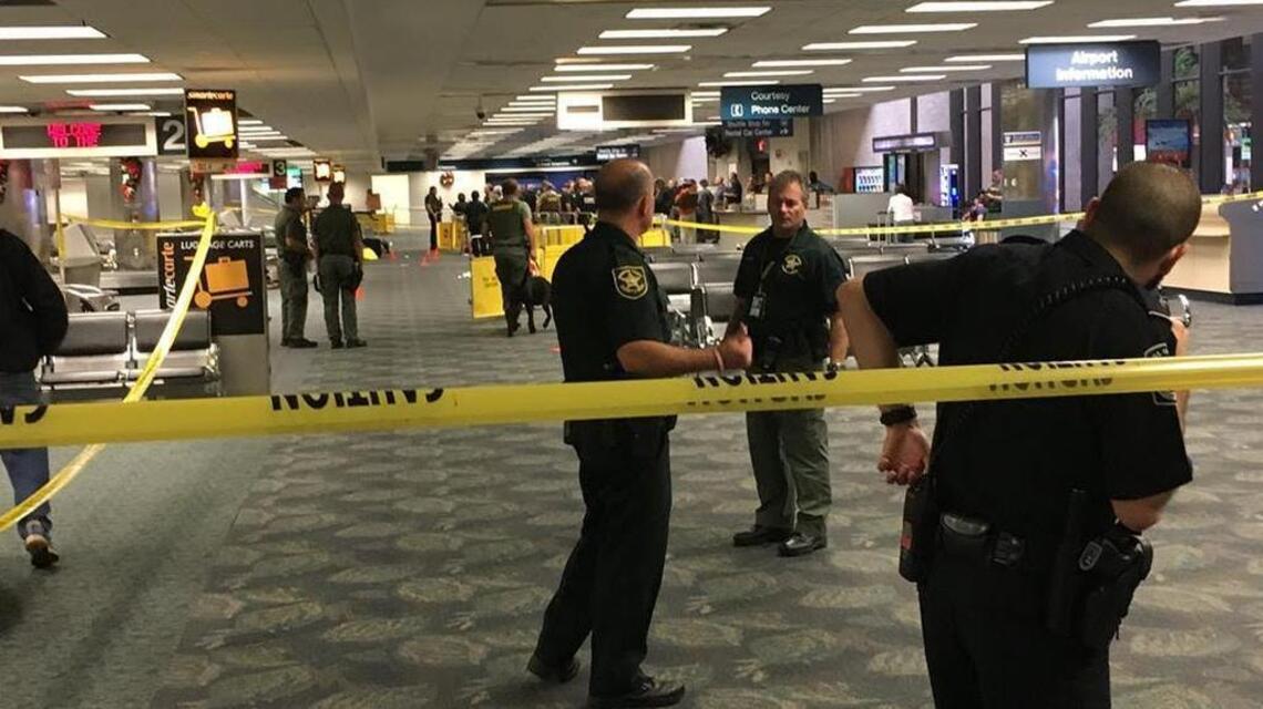 Matanza en el aeropuerto pudo evitarse con mejor control de la tenencia de armas