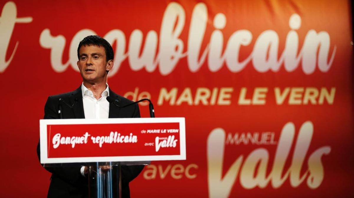 El primer ministro francés Manuel Valls da un discurso el domingo en Belleville-sur-Mer, al noroeste de Francia.