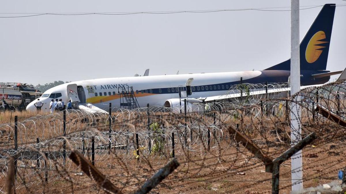 La aeronave, en la que viajaban 154 pasajeros y 7 miembros de la tripulación, se salió de la pista a primera hora de la mañana.