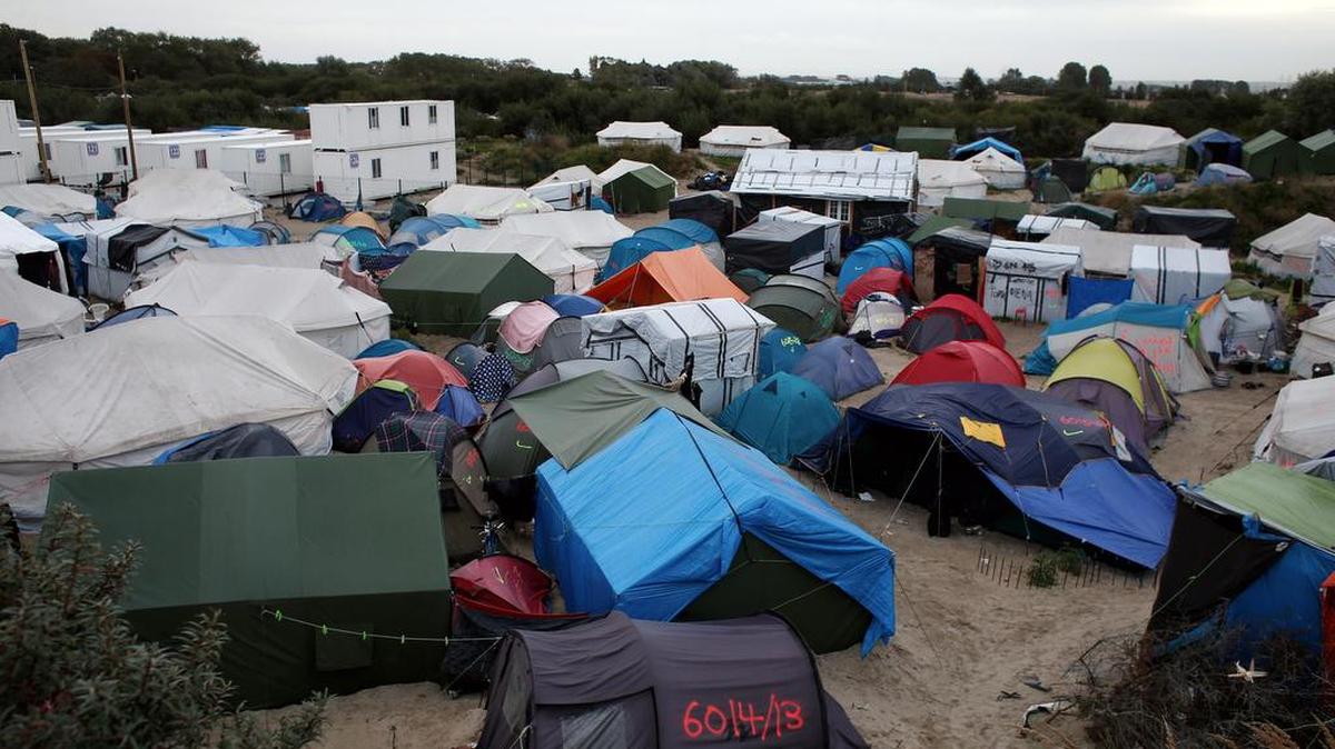 Vista del campo de migrantes en Calais.