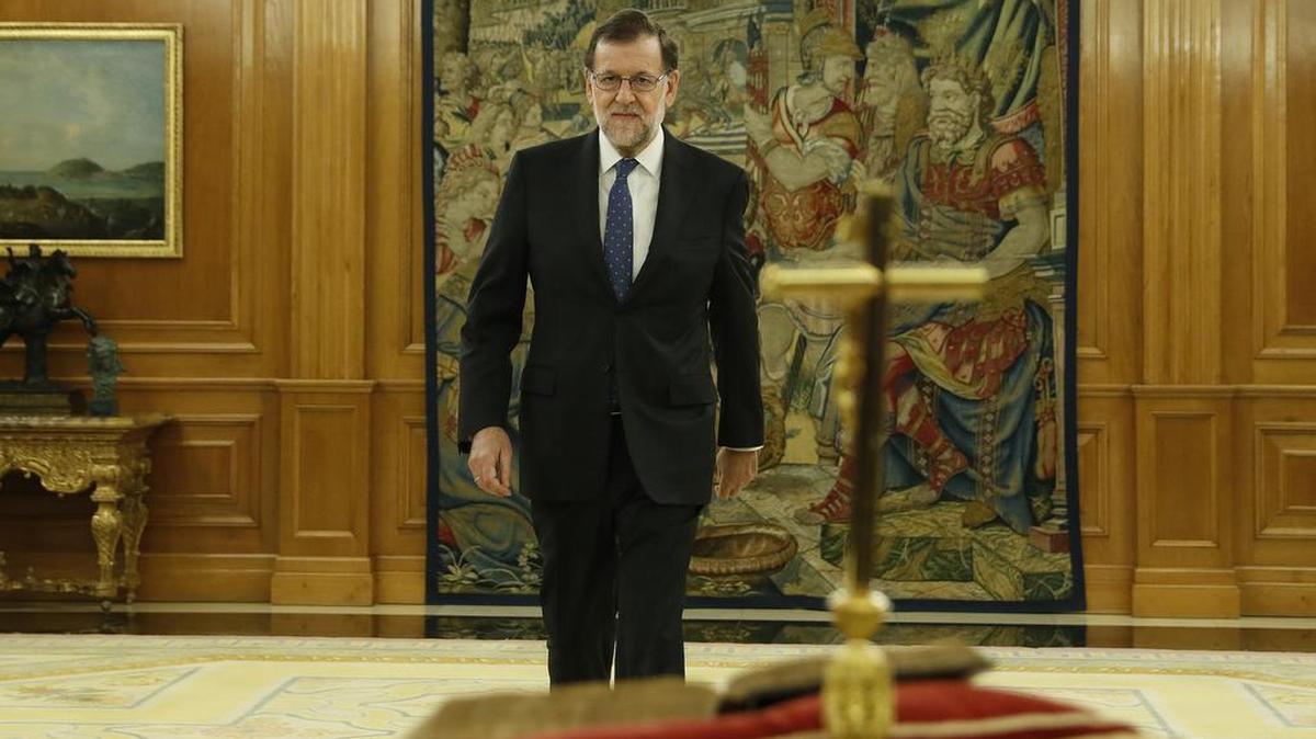 El reelegido presidente del Gobierno, Mariano Rajoy poco antes de jurar el cargo ante el Rey en una solemne ceremonia celebrada esta mañana en el Palacio de La Zarzuela.