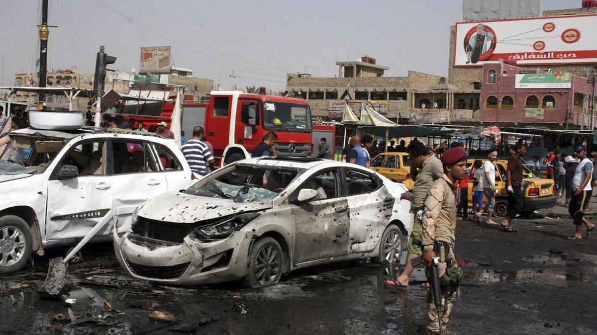 Tres atentados mataron este martes al menos a 43 personas y dejaron un centenar de heridos en la ciudad de Bagdad, Irak.