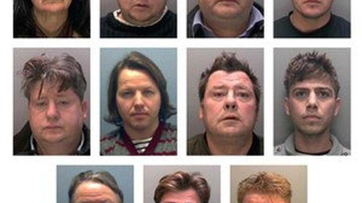 Fotografía cedida por el departamento de policía de Lincolnshire hoy, 11 de agosto del 2017 que muestra a varios miembros de la familia Rooney, detenidos en Nettleham (Reino Unido) acusados de crear y dirigir una red de tráfico ilegal de personas.