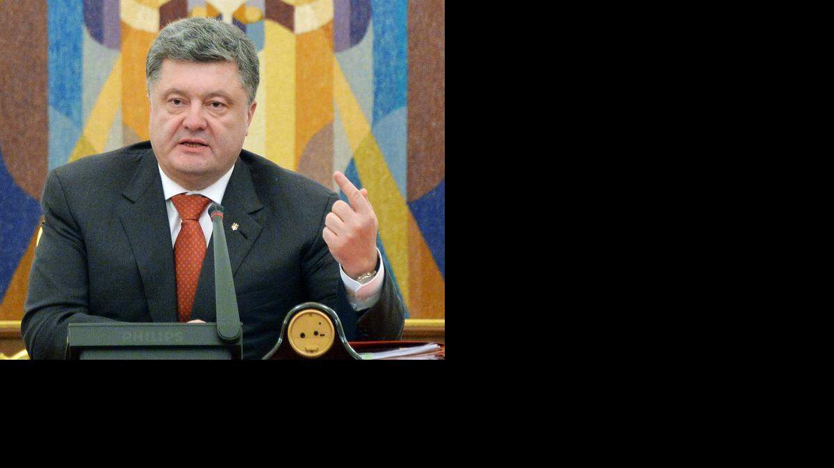 <cutline_leadin>Ucrania esta</cutline_leadin> comprometida con el proceso de paz pero se está rearmando para una nueva posible guerra, advirtió este martes el presidente Petro Poroshenko.