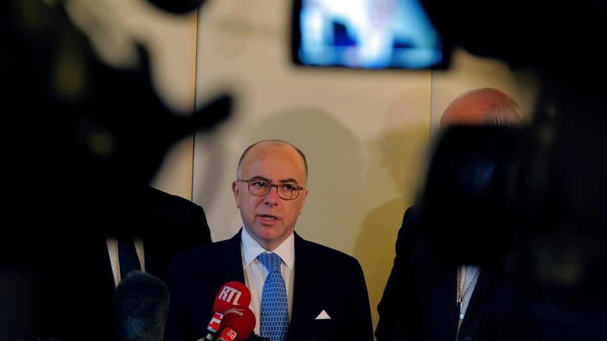 El ministro del Interior Bernard Cazeneuve declaró que ‘un proyecto de atentado contra representantes de la fuerza pública en Orleans fue frustrado”.