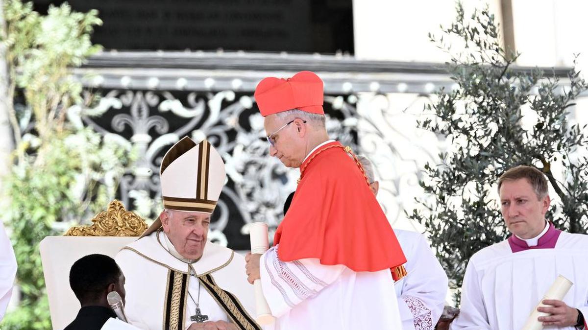 El Papa Francisco nombra cardenal a Robert Francis Prevost, misionero nacido en Chicago ahora responsable de investigar a los candidatos a obispo en todo el mundo.
