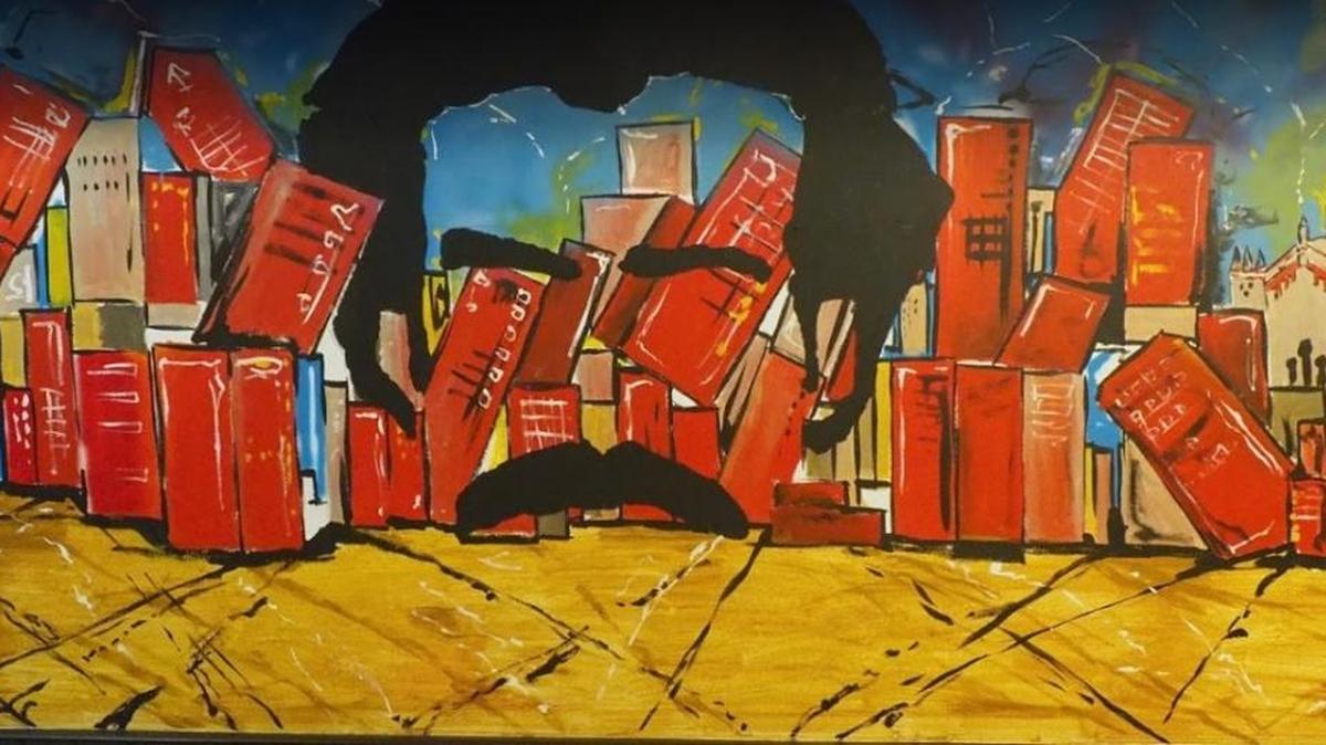 El restaurante EscoBar, en una concurrida zona de restaurantes de Barcelona, rinde honor al narcotraficante colombiano. Su imagen aparece en varios murales y a la entrada del lugar.