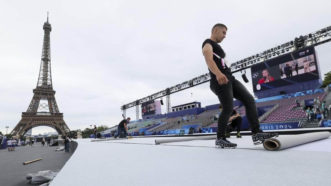 La larga espera de los espectadores, en un París olímpico en fiesta