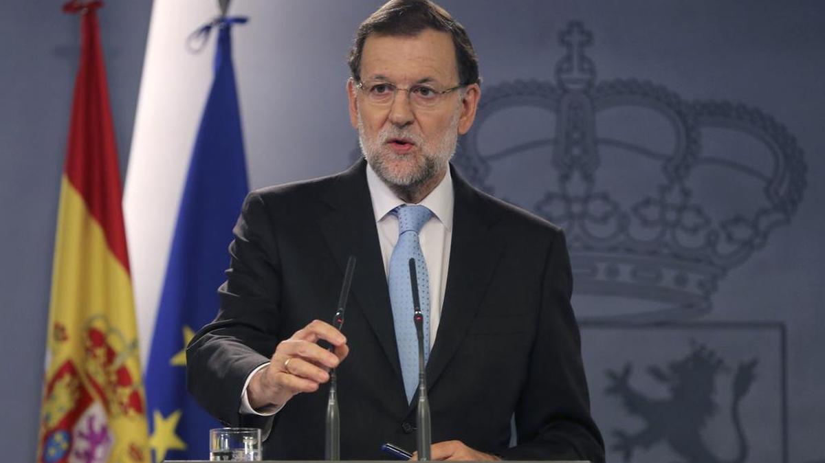 El presidente del gobierno, Mariano Rajoy, durante la rueda de prensa posterior al Consejo de Ministros que aprobó impugnar ante el Tribunal Constitucional la resolución secesionista del Parlamento de Cataluña.