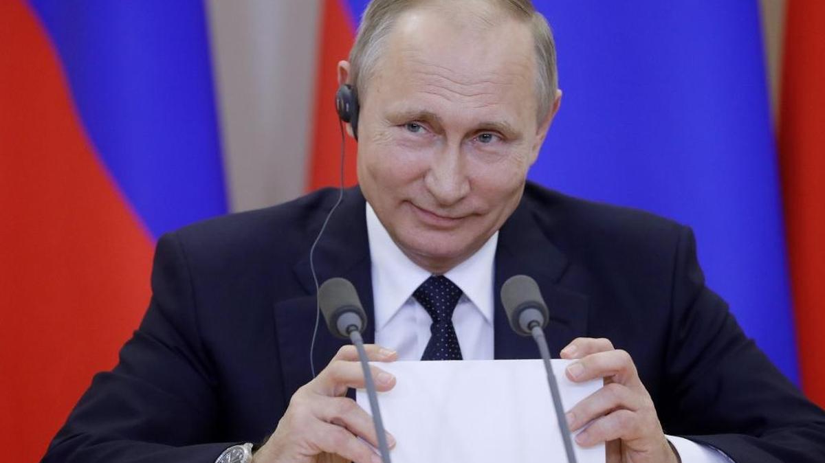 El presidente ruso Vladimir Putin en conferencia de prensa en mayo en Sochi, Russia.
