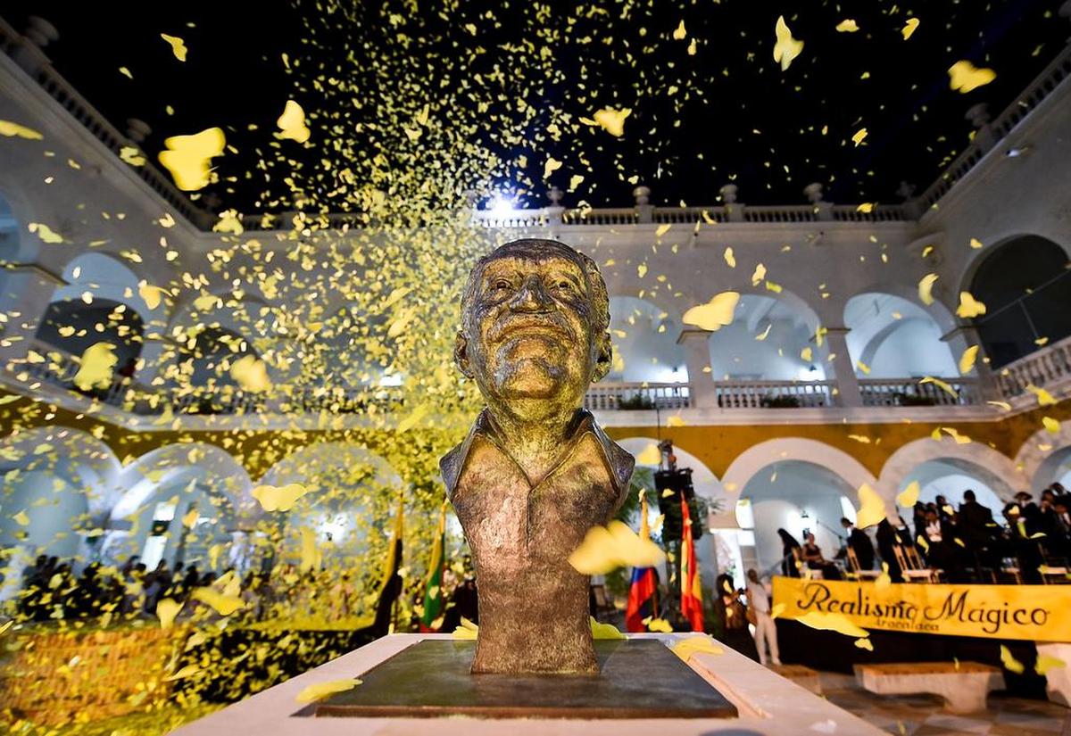 Un monumento al escritor colombiano y premio Nobel, Gabriel García Márquez (1927-2014) en el antiguo convento de la Merced, donde serán enterradas sus cenizas, en Cartagena, Colombia.