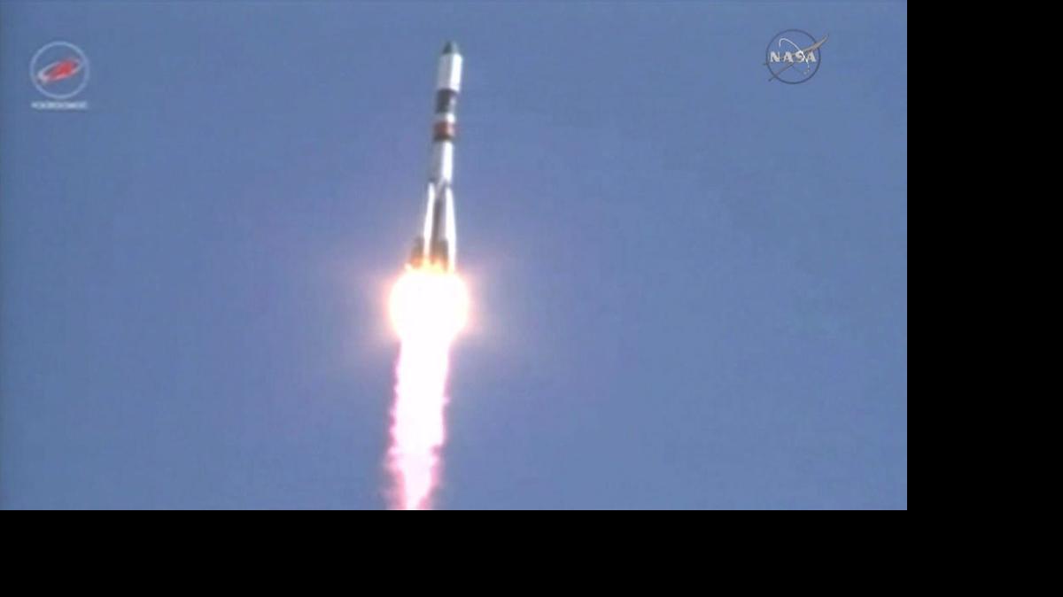 
El carguero de abastecimiento ruso Progress que había despegado el viernes consiguió acoplarse el domingo por la mañana, como estaba previsto, a la Estación Espacial Internacional (ISS), 
