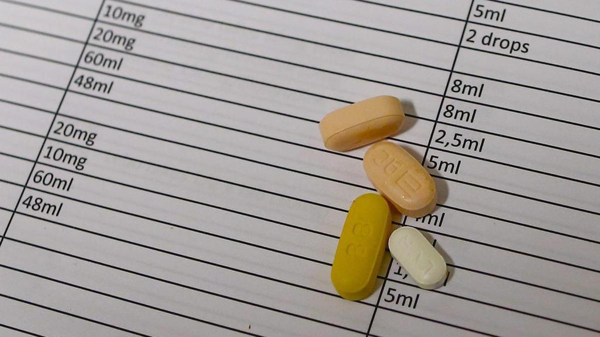 Imagen de pastillas antirretrovirales (ARV) en la residencia infantil HOKISA en Masiphumelele, Ciudad del Cabo,este 19 de julio de 2016.