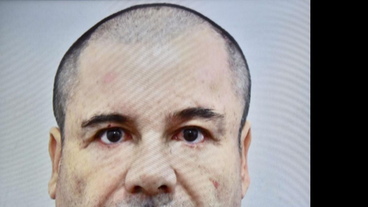 
Fotografía de Joaquín El Chapo Guzmán presentada en rueda de prensa por la Secretaría de Gobernación de México.
