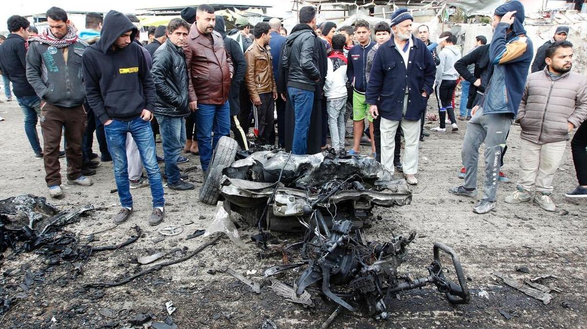 El grupo yihadista Estado Islámico (EI) asumió la autoría del atentado que mató el lunes a al menos 37 personas e hirió a otras 65 en un ataque con un coche bomba estacionado en Ciudad Sadr.