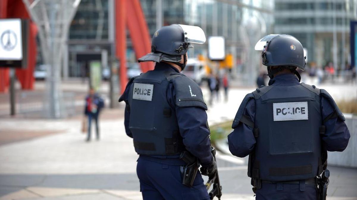Las fuerzas de seguridad francesas realizaron 168 allanamientos en Francia.