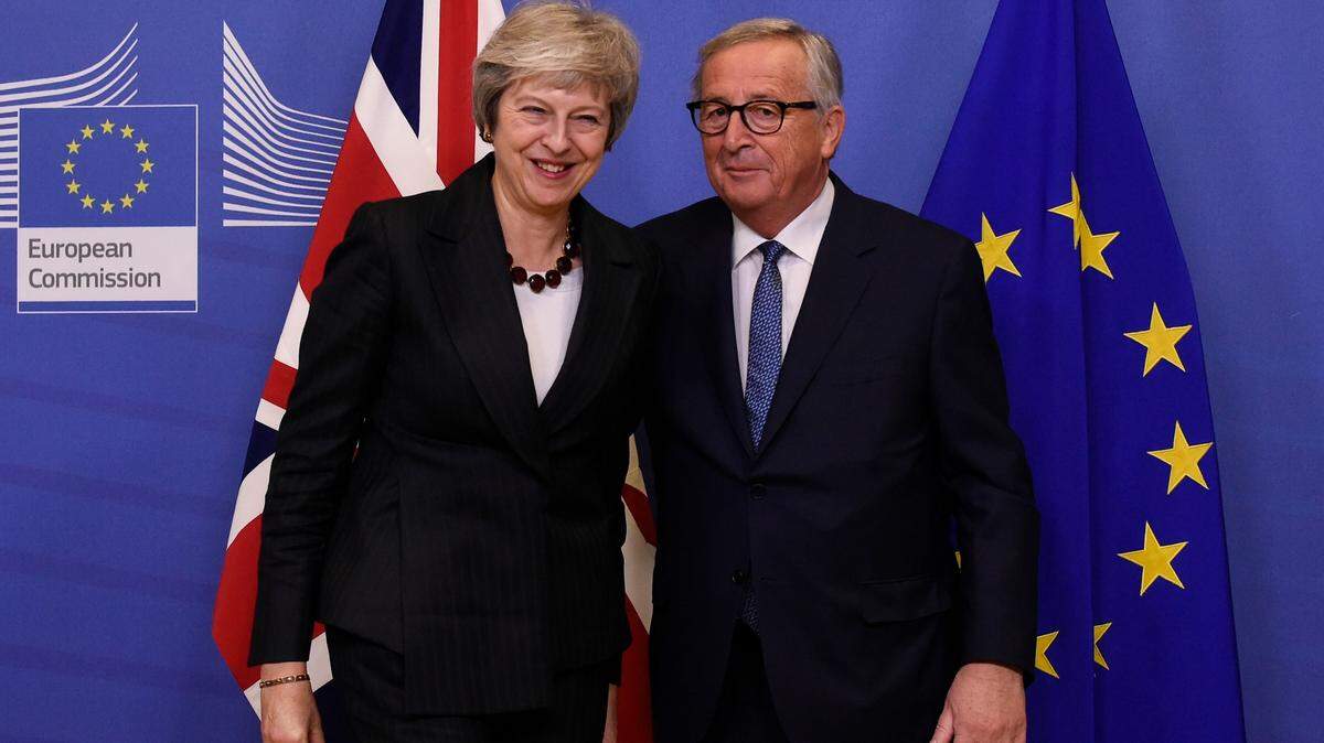 El presidente de la Comisión Europea, Jean-Claude Juncker, se reúne con la primera ministra británica Theresa May, el miércoles en Bruselas.