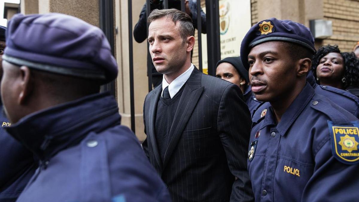 El Tribunal Superior de Pretoria celebra la vista en la que se decidirá la pena de cárcel para Oscar Pistorius, hallado culpable por la justicia de un delito de asesinato.