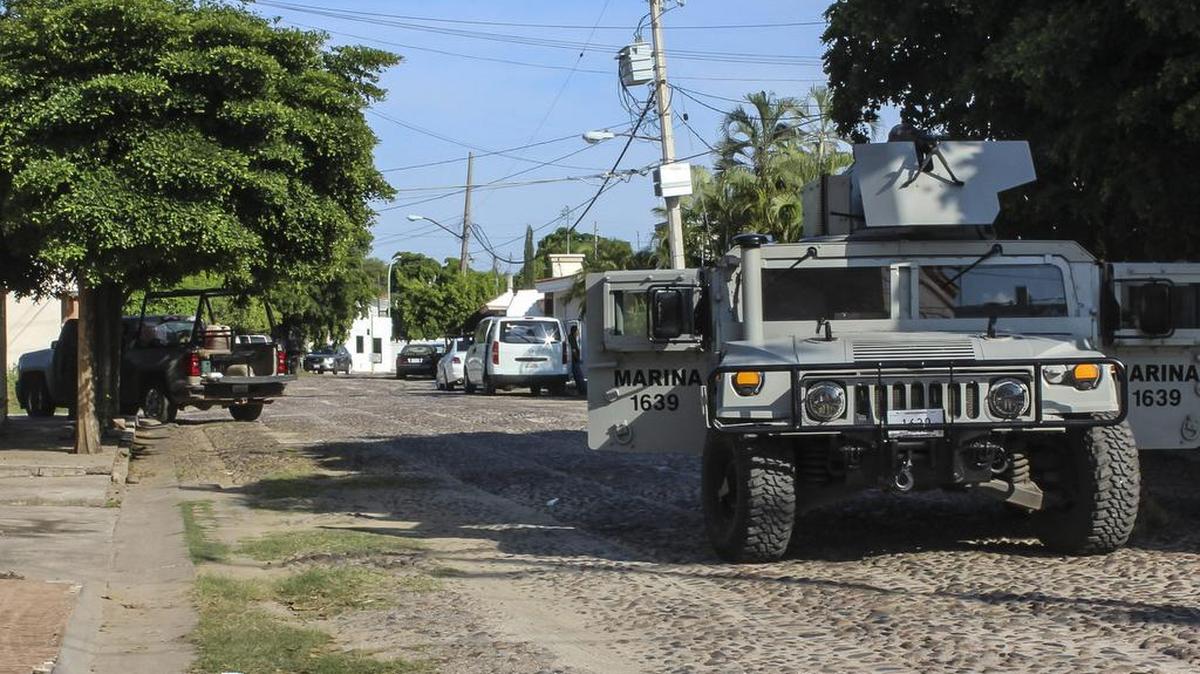 Fotografía de un vehículo de la Marina este miércoles 21 de octubre de 2015, en una calle de Culiacán, en el estado de Sinaloa (México). 