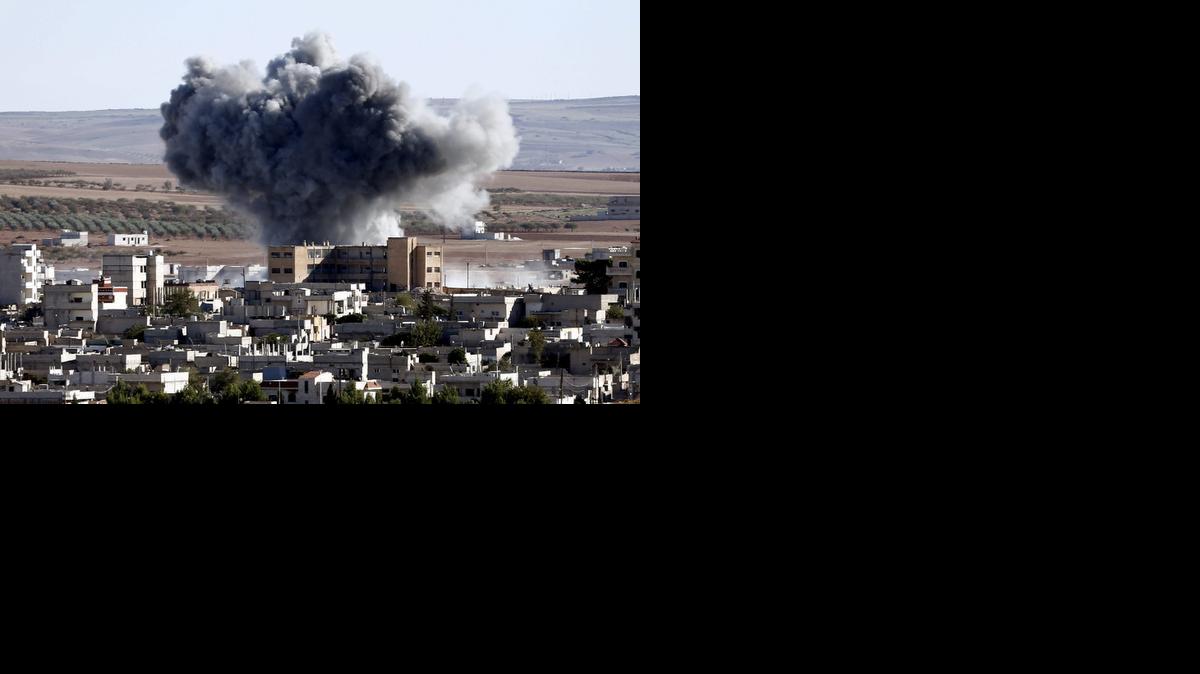 
El lunes continuaban los enfrentamientos entre las milicias kurdo sirias y los yihadistas del Estado Islámico (EI) en la ciudad siria de Kobane.


