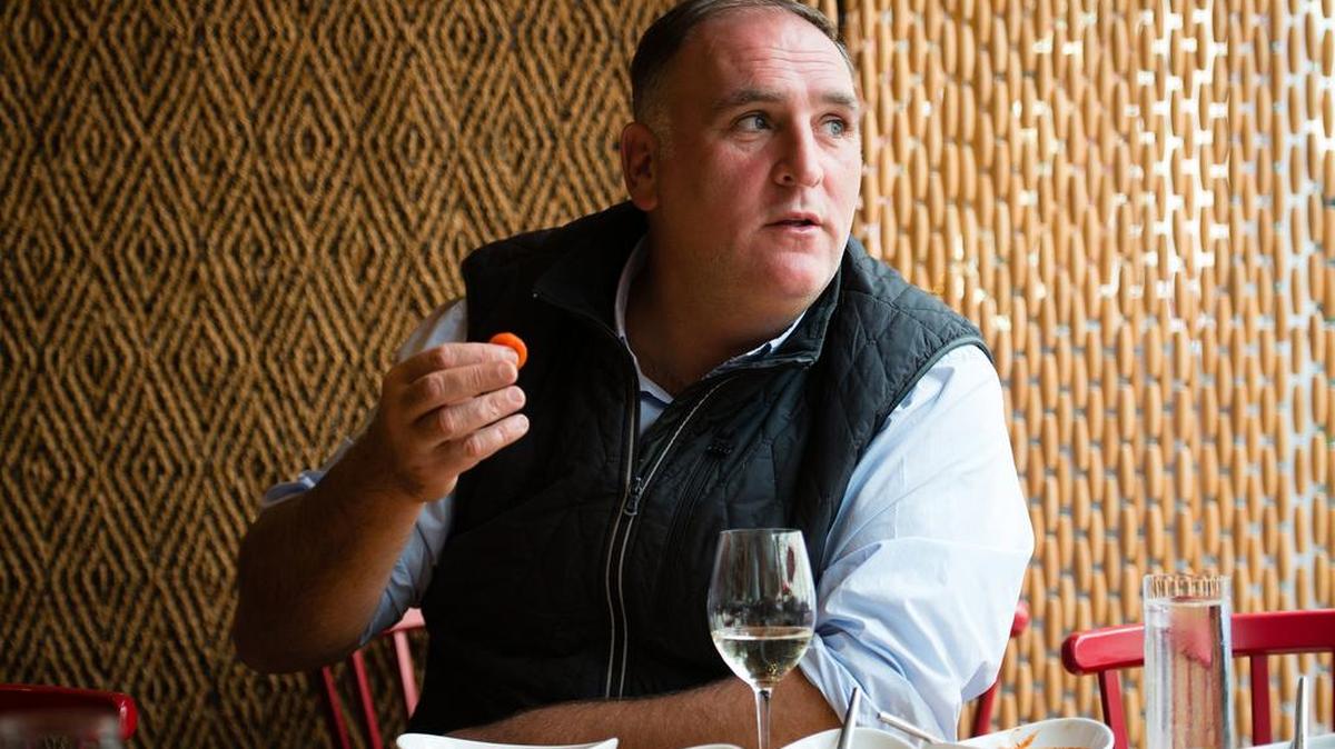 El reconocido chef español José Andrés está en el medio de una disputa legal con el presidente electo Donald Trump.