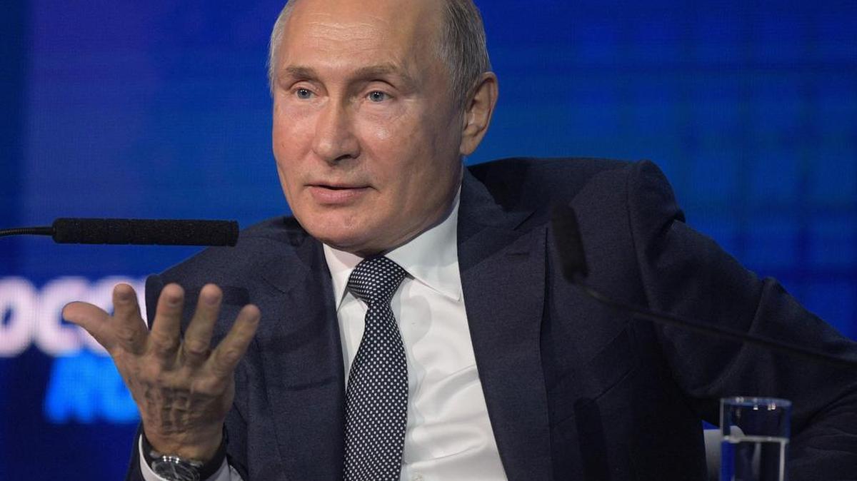 El presidente ruso, Vladímir Putin, participa en el foro anual de inversión ‘Russia Calling!’ en Moscú (Rusia) el 28 de noviembre de 2018.