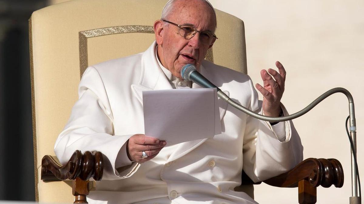 El papa Francisco y el patriarca ecuménico de Constantinopla Bartolomé visitarán la isla griega de Lesbos, en los próximos días, informó el gobierno griego.