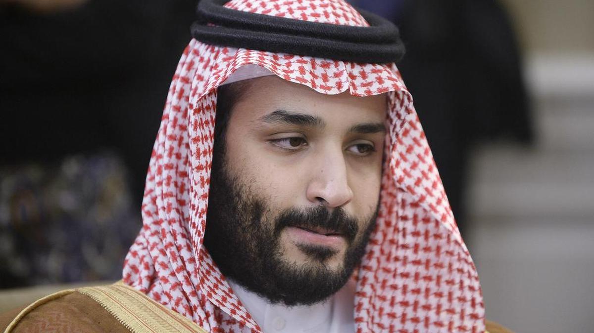 Foto de archivo del príncipe Mohamed Ibn Salman durante una reunión con el presidente estadounidense, Donald J. Trump, en el despacho oval de la Casa Blanca, en Washington DC (Estados Unidos) el 13 de mayo de 2015.