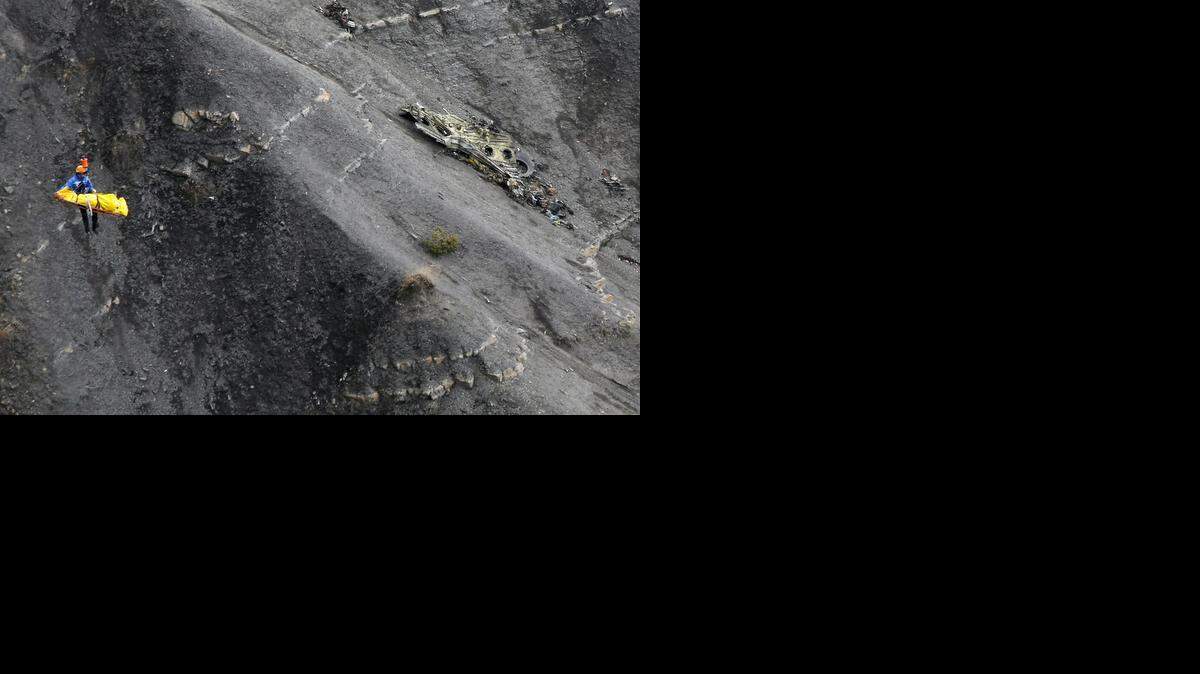 <cutline_leadin>Seguirán buscando</cutline_leadin> la segunda caja negra, la que contiene el registro de todos los parámetros de vuelo del aparato y completar la secuencia del accidente.