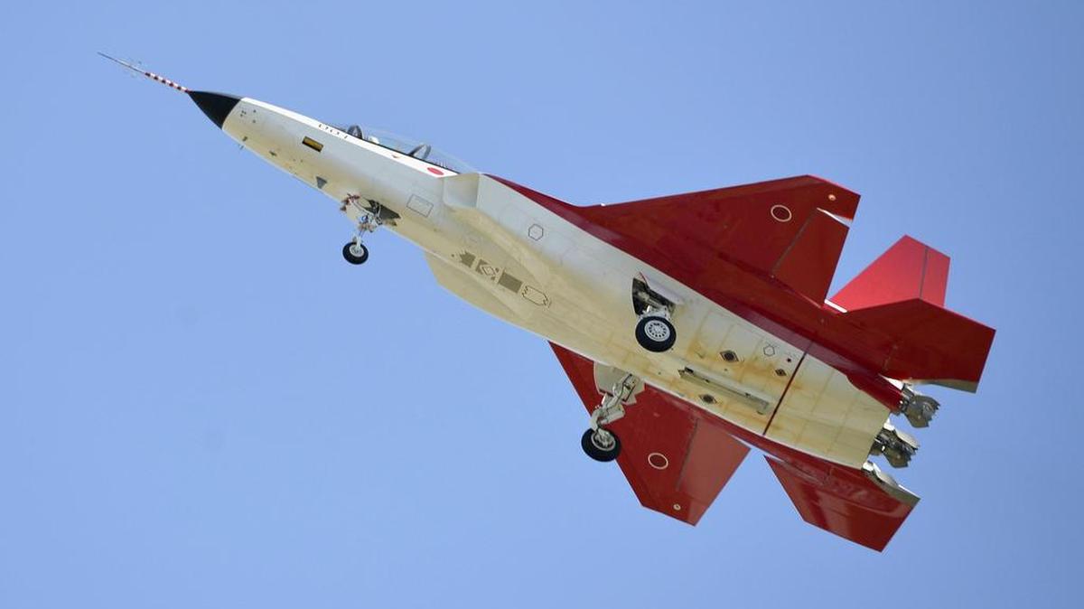El primer caza furtivo japonés, llamado X-2 y concebido por Mitsubishi Heavy Industries, efectuó el viernes su ensayo, indicó un portavoz del ministerio de Defensa.