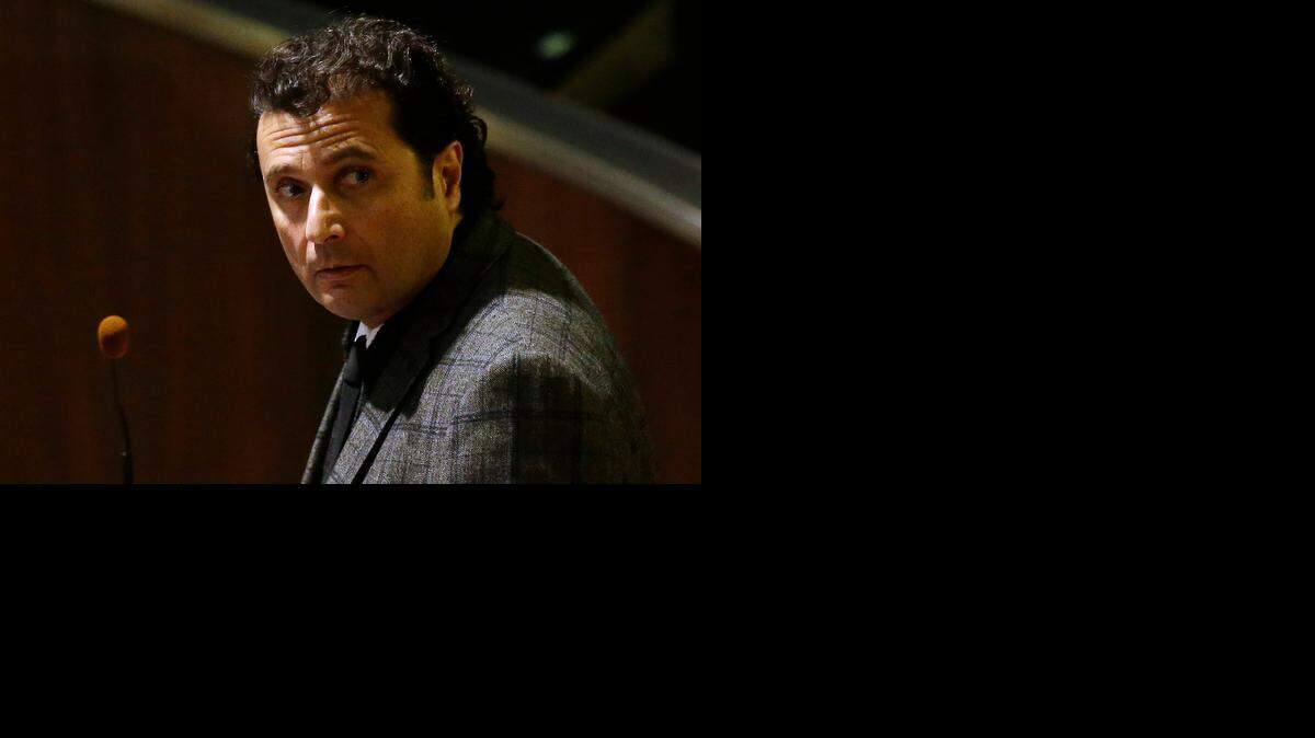 
La Fiscalía de Italia solicitó el sábado la cárcel preventiva para Francesco Schettino, capitán del naufragado Costa Concordia condenado hace diez días en primera instancia a 16 años de prisión.


