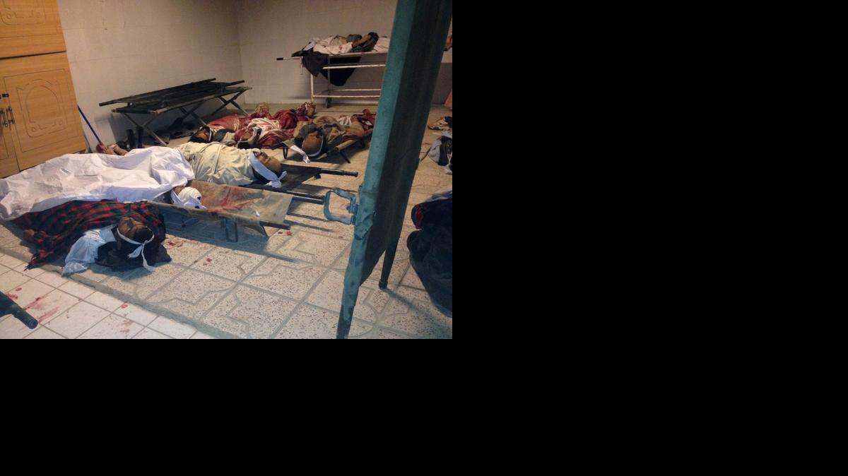
Ademas de las víctimas, decenas resultaron heridos cuando el atacante, que se desplazaba a pie se mezcló con la multitud y detonó sus explosivos.
