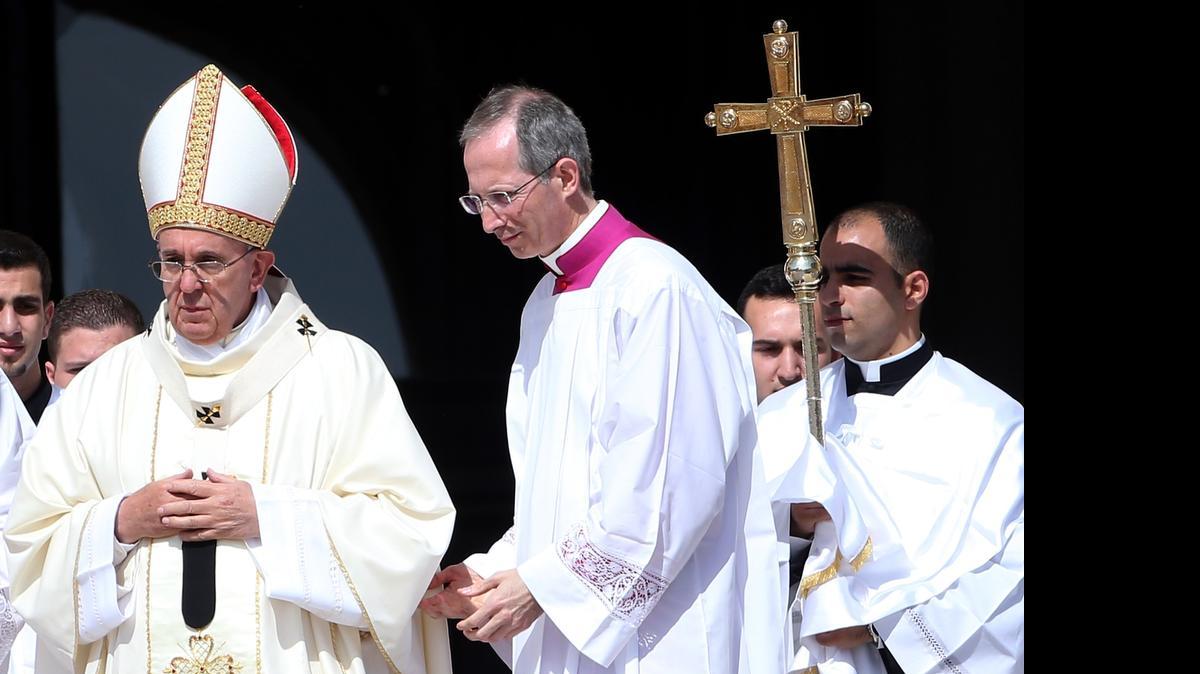 
El papa Francisco declaró santas este domingo a cuatro religiosas que vivieron en el siglo XIX, dos palestinas, una francesa y una italiana.
