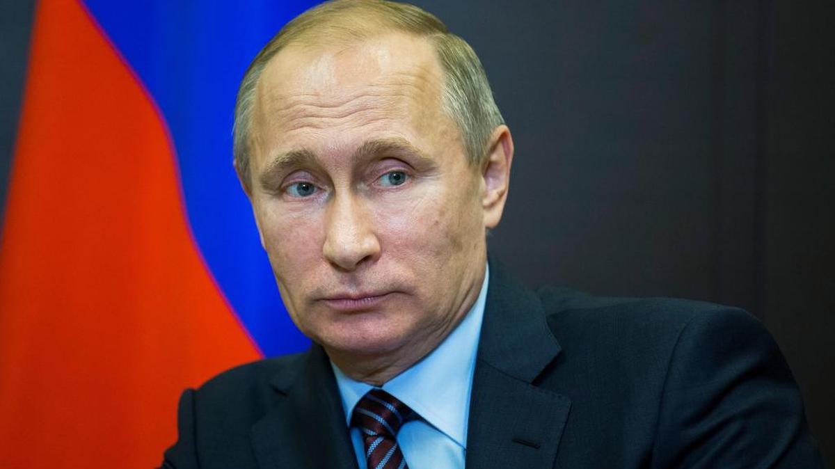 El presidente ruso, Vladimir Putin, repasó el martes los logros de la operación de las Fuerzas Aeroespaciales rusas desplegadas en Siria y subrayó que, pese a las victorias sobre los terroristas, Rusia debe hacer todavía mucho para ayudar al ejército sirio.