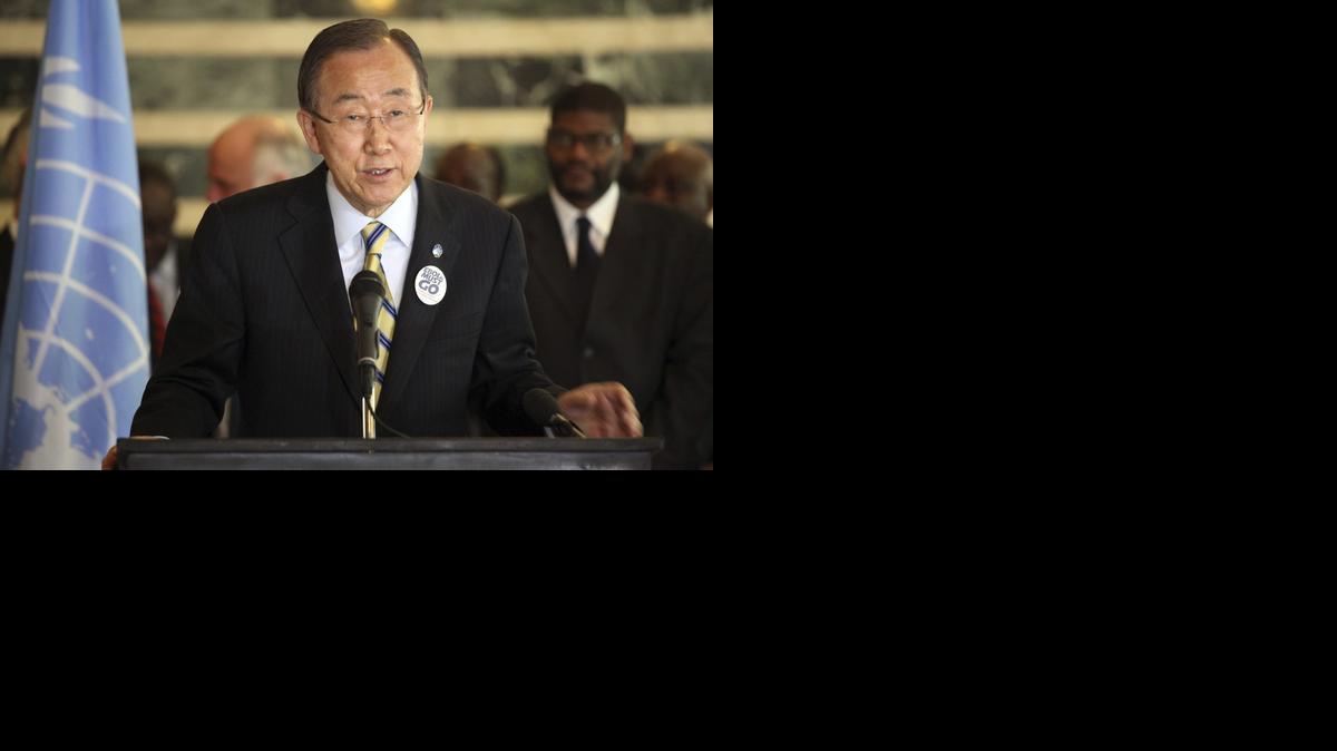<cutline_leadin>El secretario</cutline_leadin> general de las Naciones Unidas, Ban Ki-moon, ofrece una rueda de prensa en el palacio presidencial de Monrovia, en Liberia, el viernes.