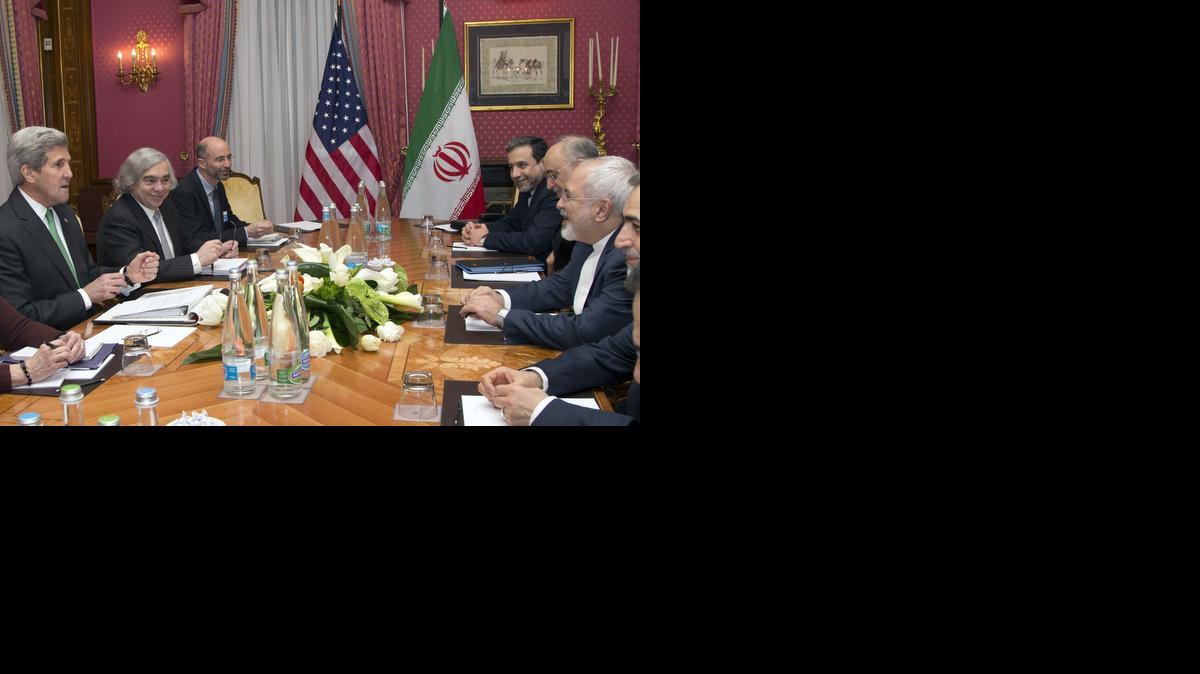 <cutline_leadin>El secretario</cutline_leadin> de Estado, John Kerry, y el ministro iraní de Exteriores, Mohamad Javad Zarif, reanudaron en Suiza negociaciones sobre el programa nuclear de Irán