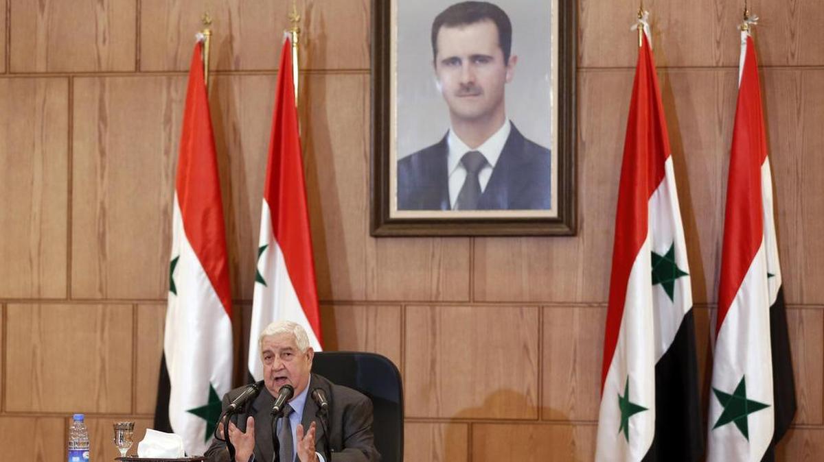 El ministro sirio de Exteriores, Walid al Mualem, ofrece una rueda de prensa en Damasco (Siria) el 6 de abril de 2017.