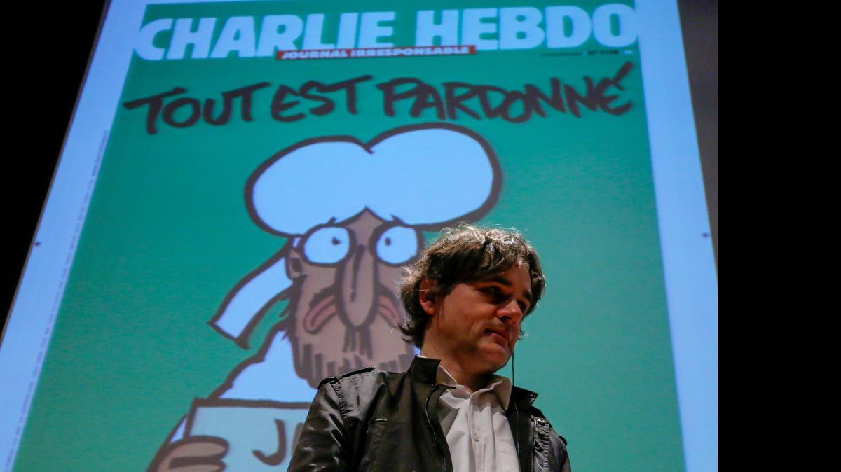 
El director de "Charlie Hebdo", Laurent Sourisseau "Riss", ofrece una conferencia titulada: "Charlie Hebdo: Como mantener el humor después de la masacre" hoy, sábado 4 de julio de 2015, dentro del 10 Congreso Internacional de Periodismo Investigativo organizado por la Asociación Brasileña de Periodismo Investigativo (ABRAJI) y la universidad Anhenbi Morumbi en Sao Paulo. Sourisseau consideró hoy que el semanario satírico francés pagó "un precio alto" por hablar de religión, el cual le costó la muerte a 12 trabajadores de la publicación durante un atentado islamista perpetrado el pasado enero. 

