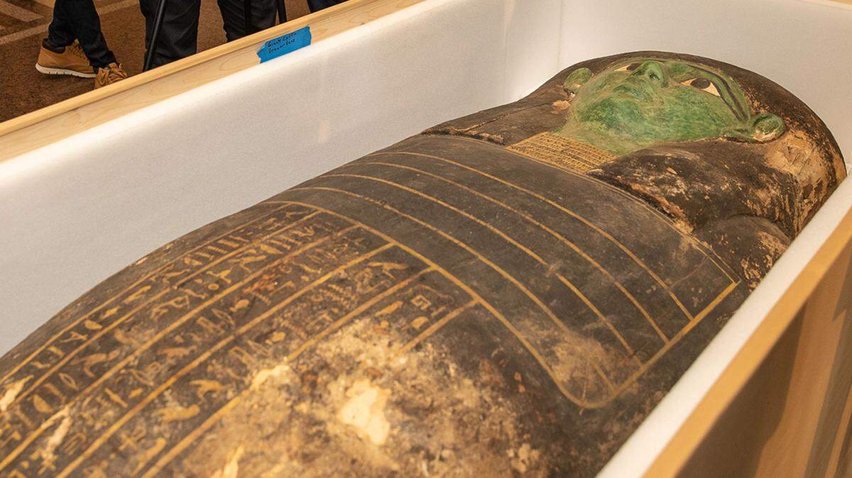 Estados Unidos ha devuelto este lunes a las autoridades egipcias el conocido como Sarcófago Verde, el ataúd funerario de un sacerdote del antiguo Egipto que había sido sacado del país ilegalmente.