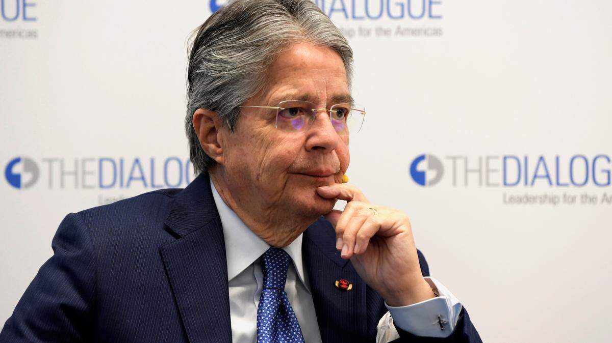 El presidente ecuatoriano, Guillermo Lasso, participa en una reunión en el Diálogo Interamericano de la ONG en Washington, EE. UU., el 20 de diciembre de 2022.